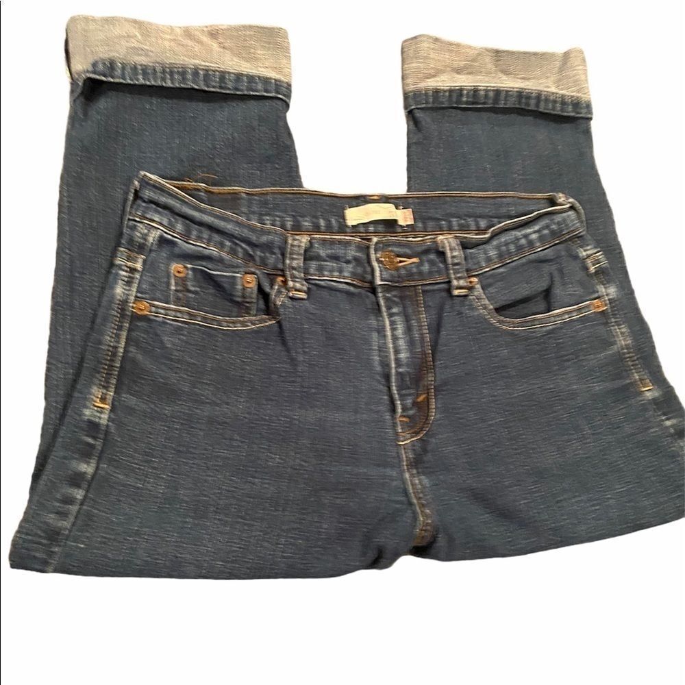 Levi’s Cuffed Capris Size 6 Jean